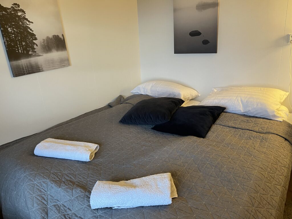Bedroom 1, with two 90 cm beds
